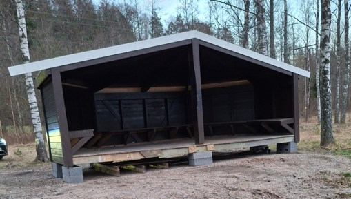 Gapahuken blir reparert